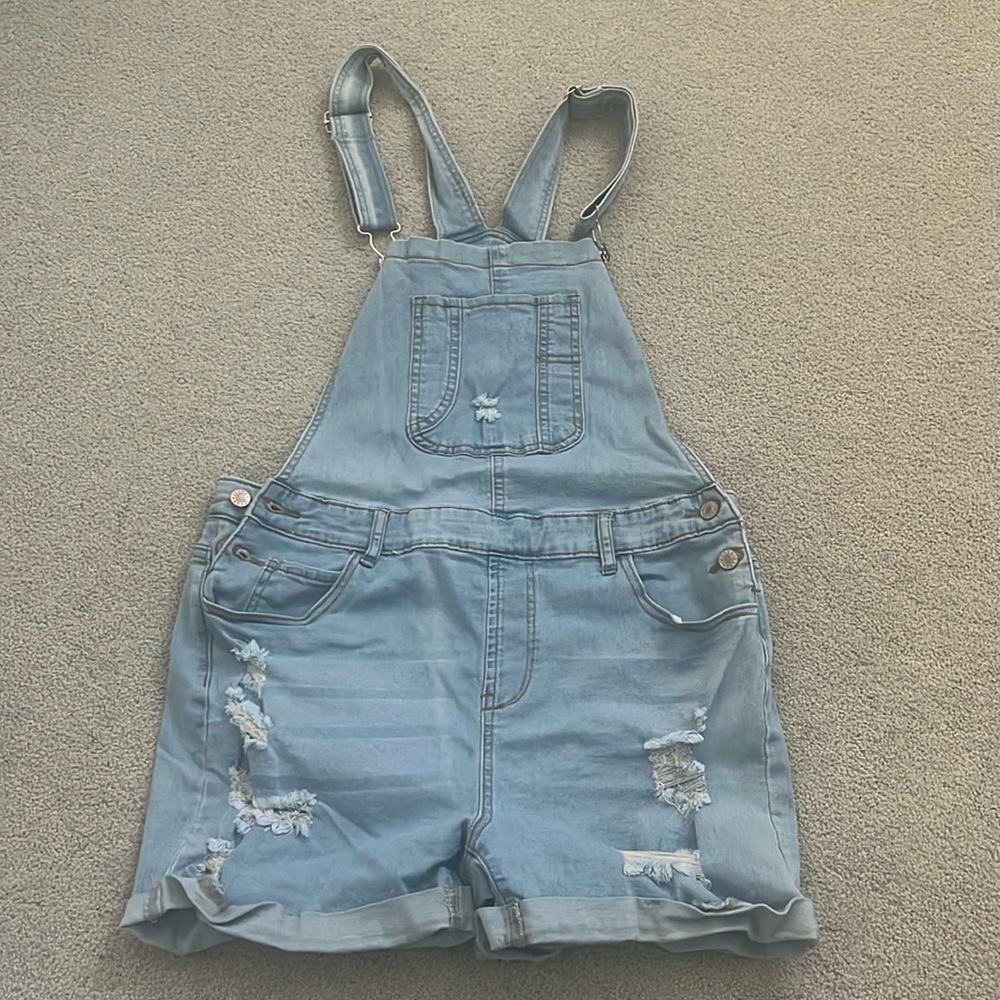 Amazon Jean Overall Shorts, Size M